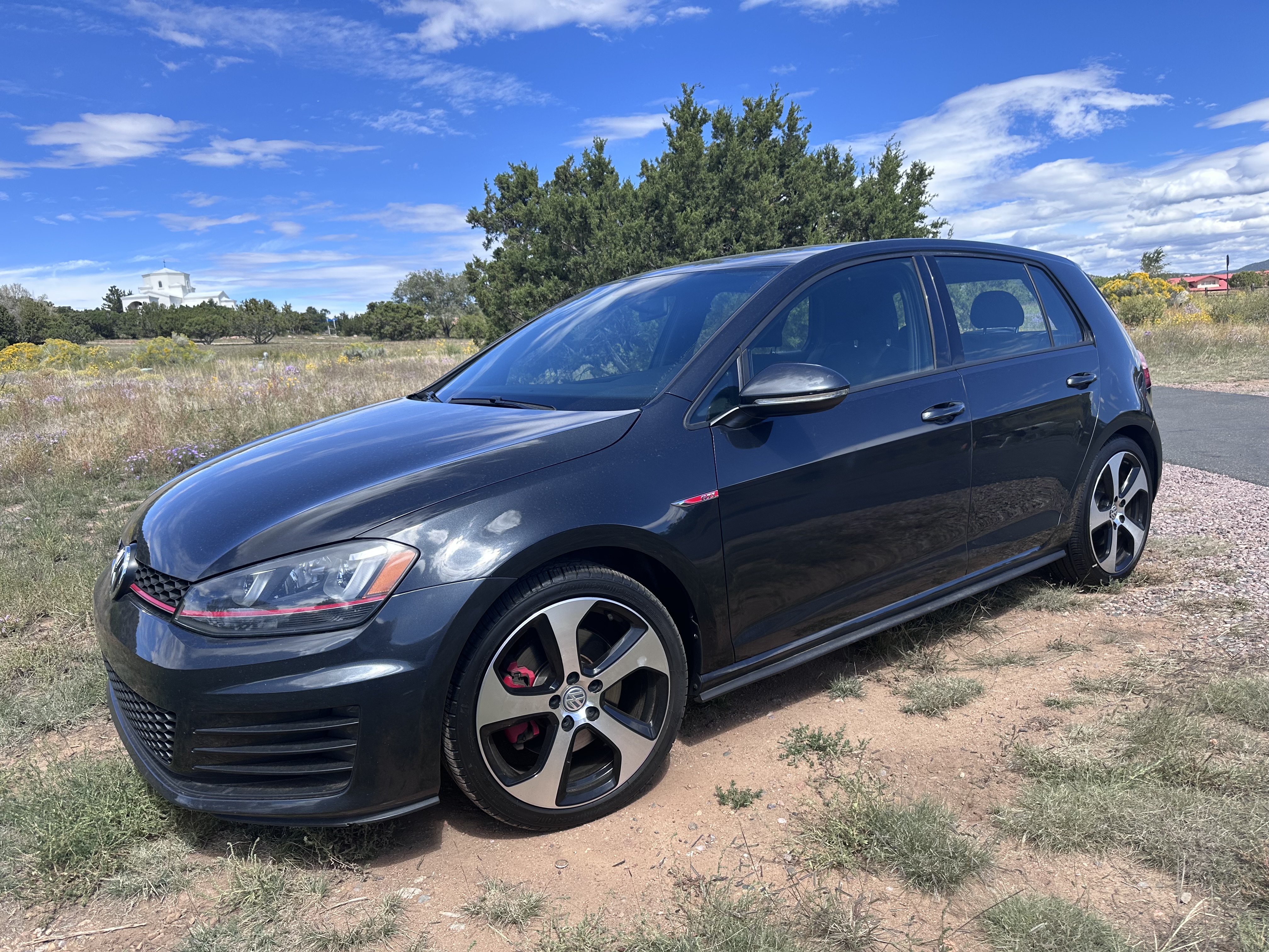 2016 Volkswagen Golf GTI S's photo